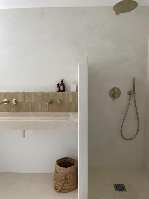 Villa Surplombant Le Port D'Ios, Cyclades Grecques Exterior photo